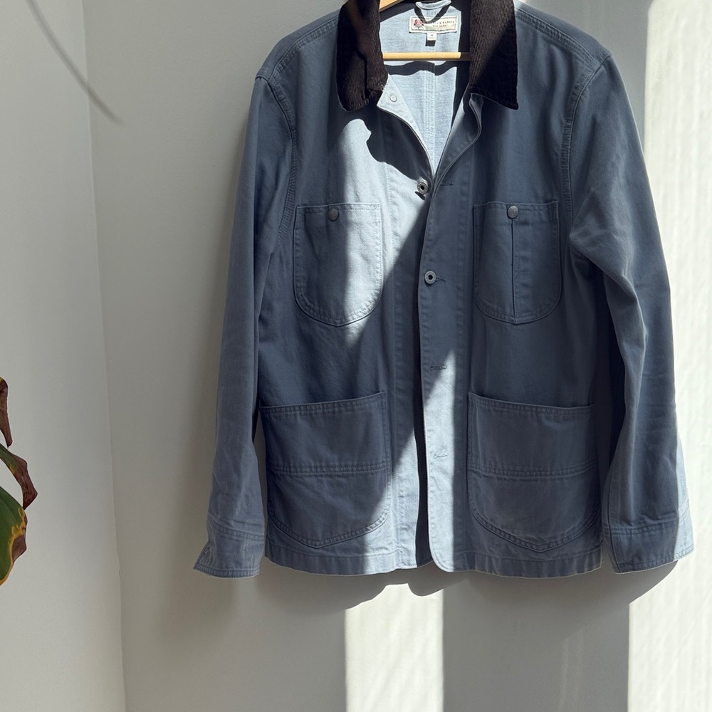 Men's Light Blue Jacket with Dark Collar